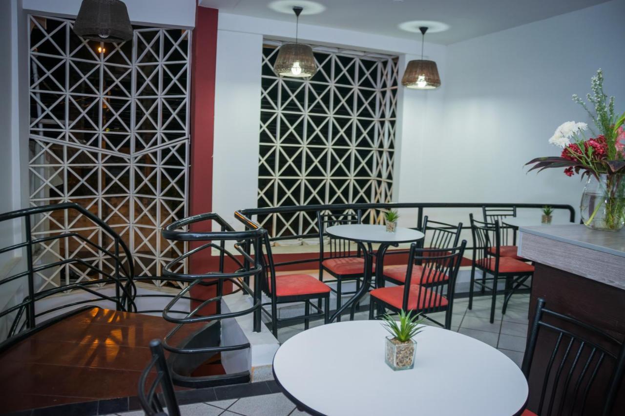 Hostal "Centrika" Tarapoto Eksteriør billede
