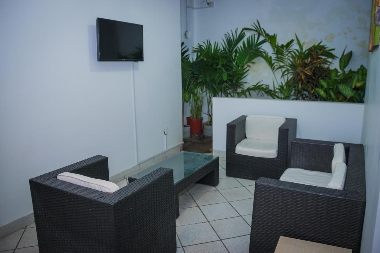 Hostal "Centrika" Tarapoto Eksteriør billede