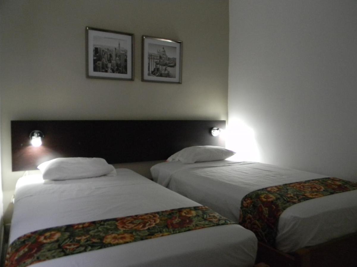 Hostal "Centrika" Tarapoto Eksteriør billede