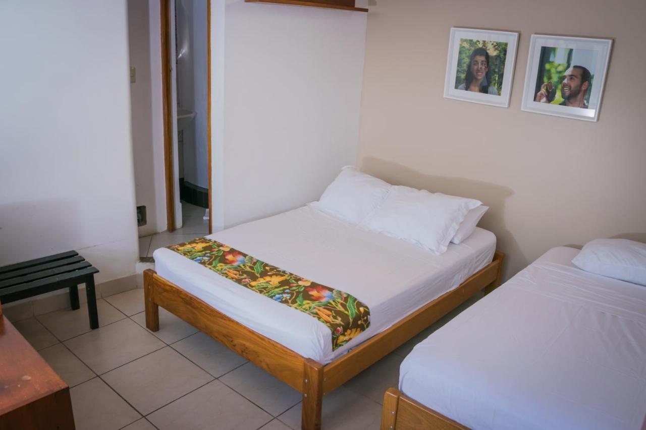Hostal "Centrika" Tarapoto Eksteriør billede