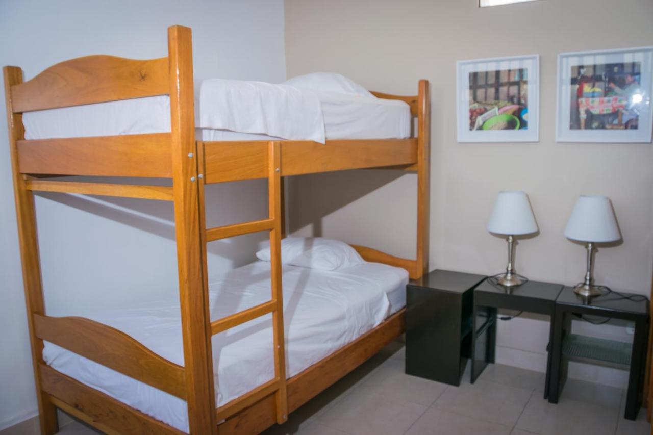 Hostal "Centrika" Tarapoto Eksteriør billede