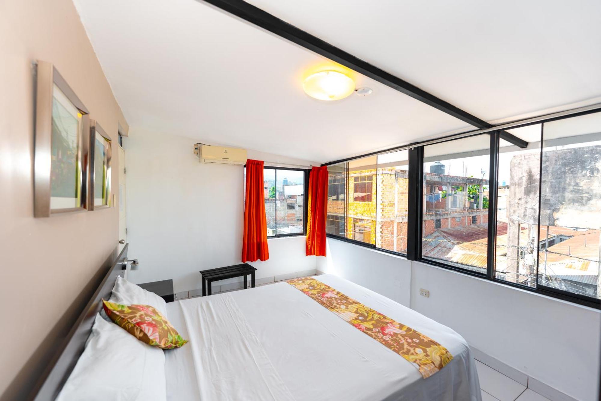 Hostal "Centrika" Tarapoto Eksteriør billede